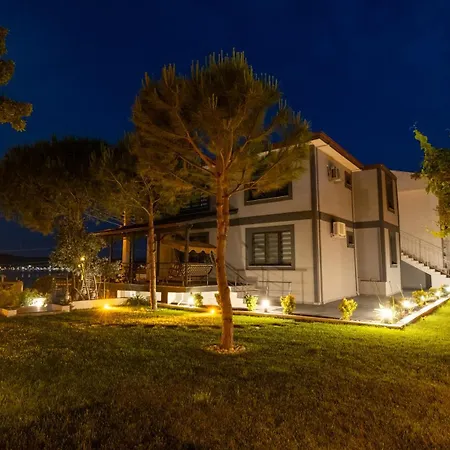 Semesterbostad Select Cunda - Sea View With Private Veranda In Cunda Island *