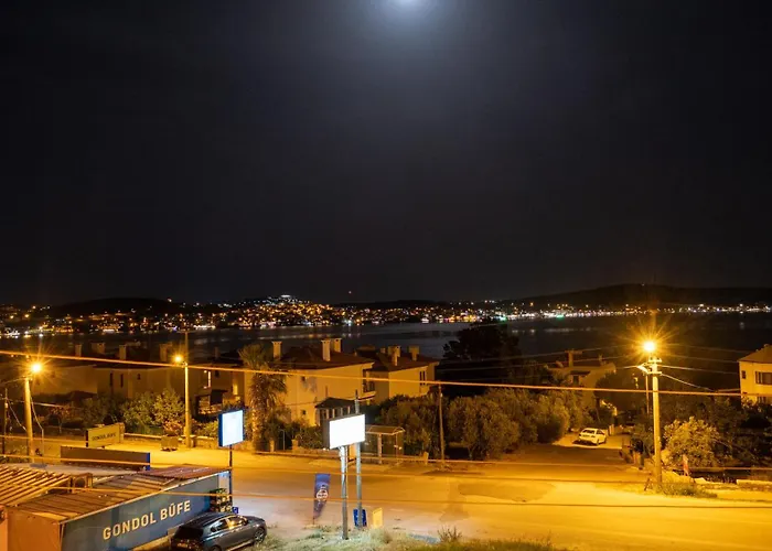 度假居 Select Cunda - Sea View With Private Veranda In Cunda Island