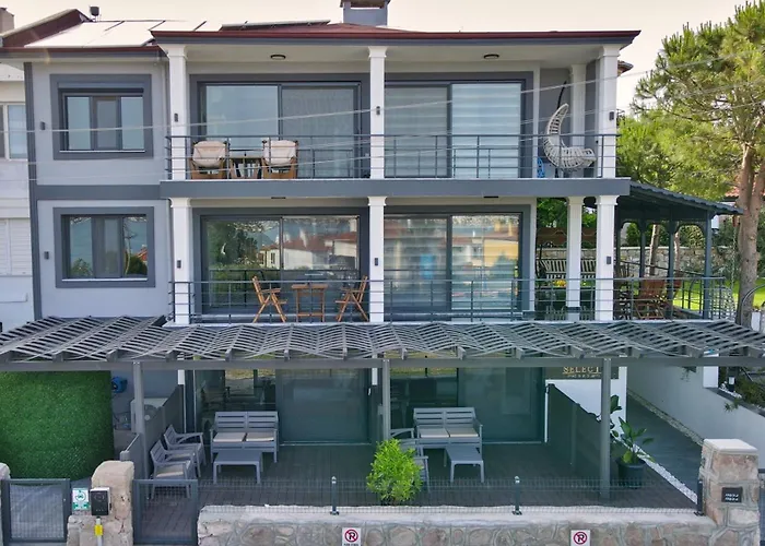 Select Cunda - Sea View With Private Veranda In Cunda Island 度假居 *