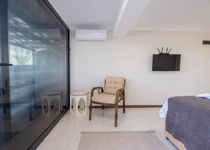 度假居 Select Cunda - Sea View With Private Veranda In Cunda Island